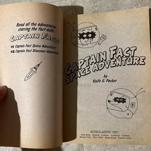 Two Pack paperback chapter book/ comic book - Picture 12 of 16